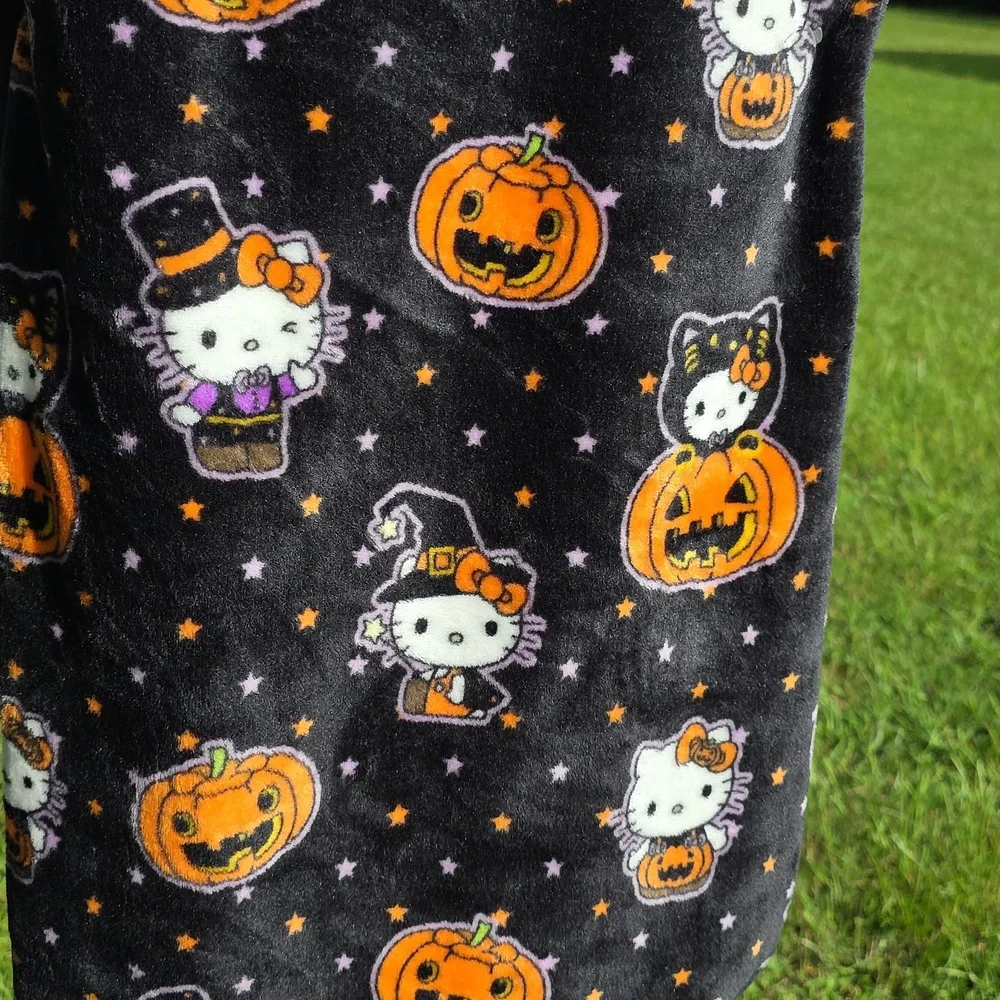 *Rare Color/Pattern* Hello Kitty Black Orange Halloween Costumes Throw Blanket